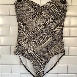 One piece bathing suit